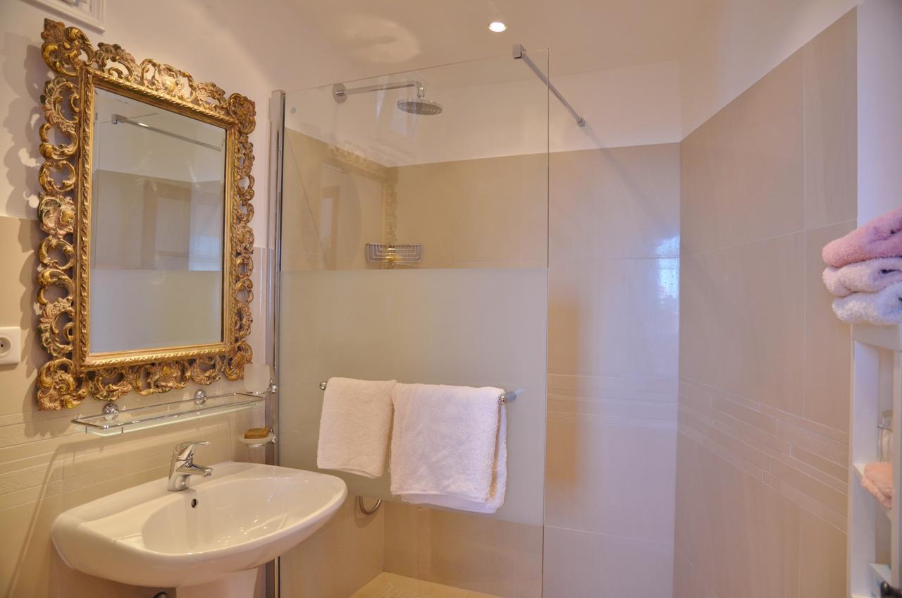 La Bastide Des Pins Bed & Breakfast Vence Ngoại thất bức ảnh